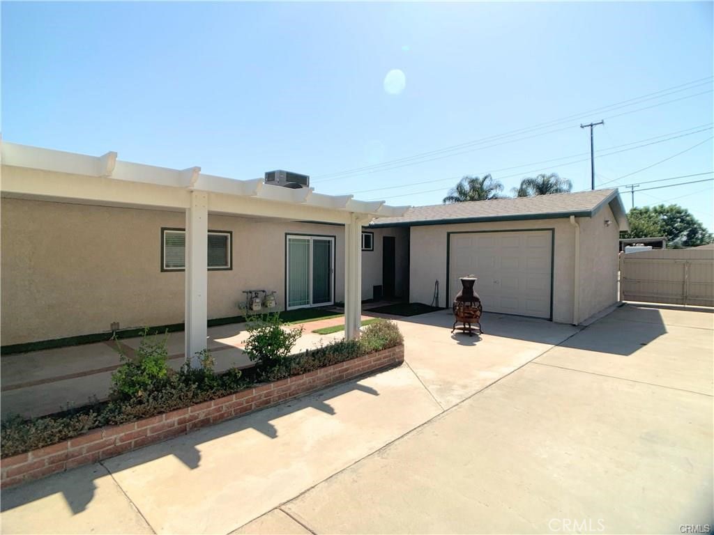 12931 Roswell Avenue