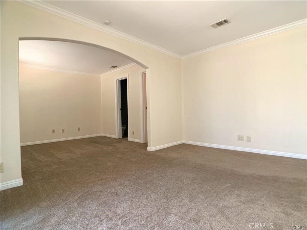 12931 Roswell Avenue