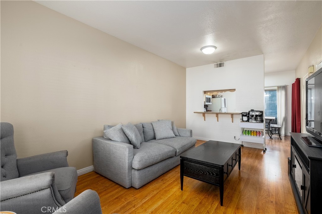 926 W Philadelphia Street R99