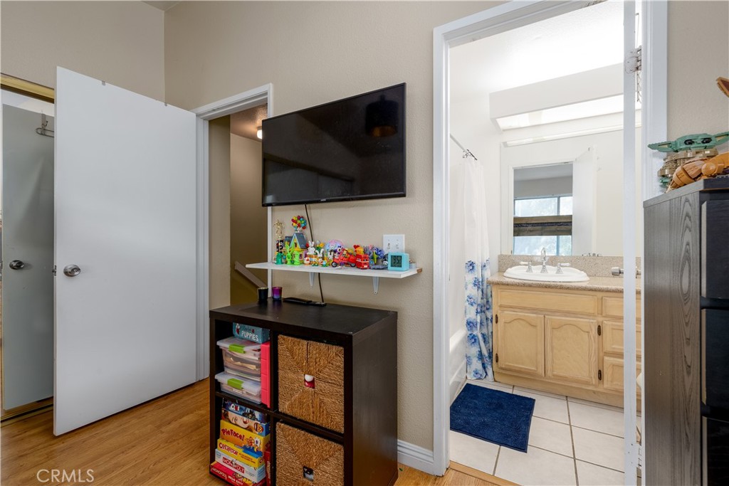 926 W Philadelphia Street R99