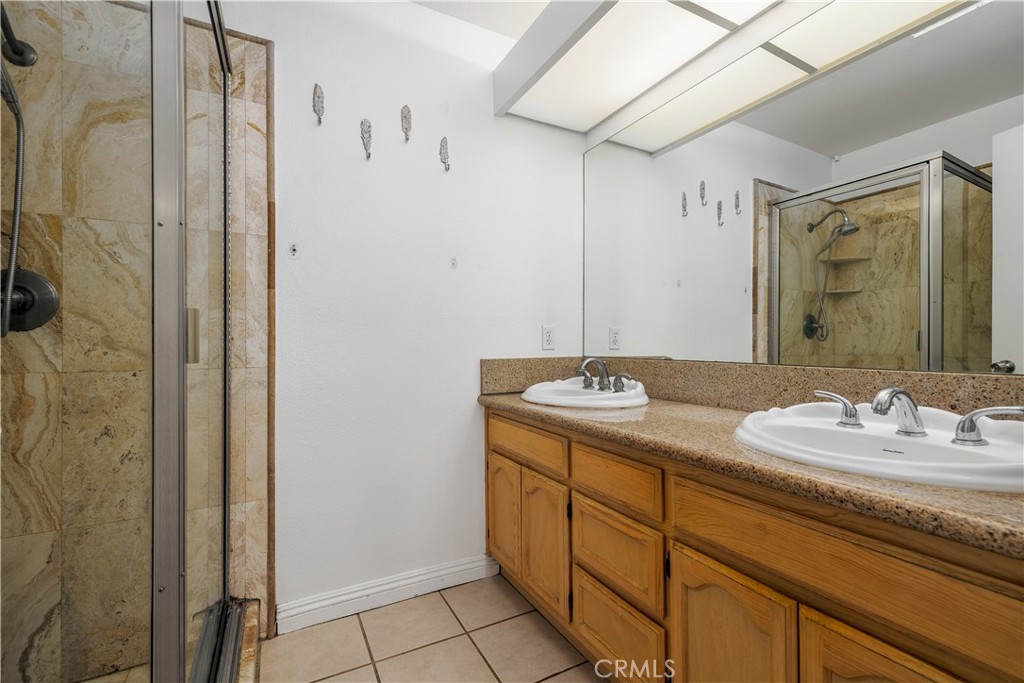 926 W Philadelphia Street R99