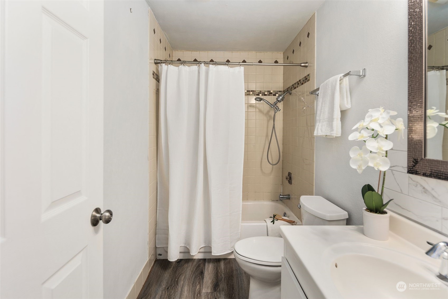 17431 Ambaum Boulevard S #D18