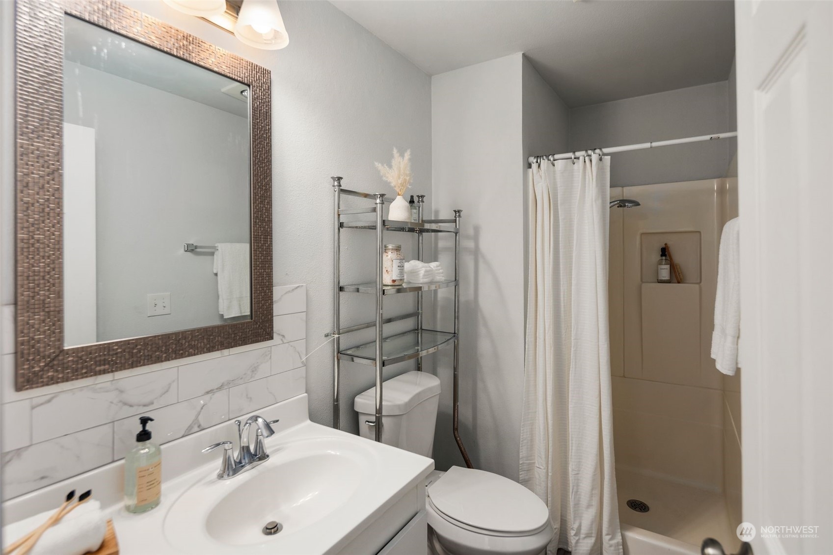 17431 Ambaum Boulevard S #D18