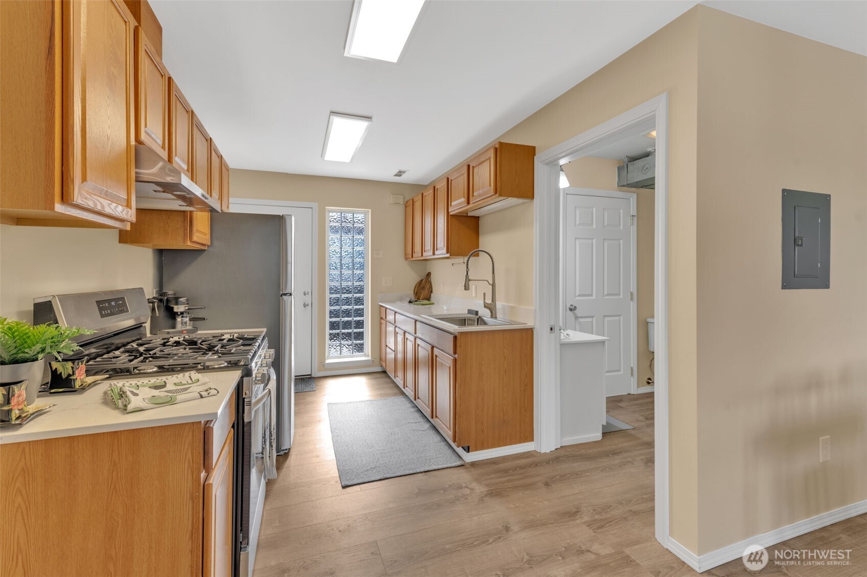 9480 Olson Place SW Unit: E