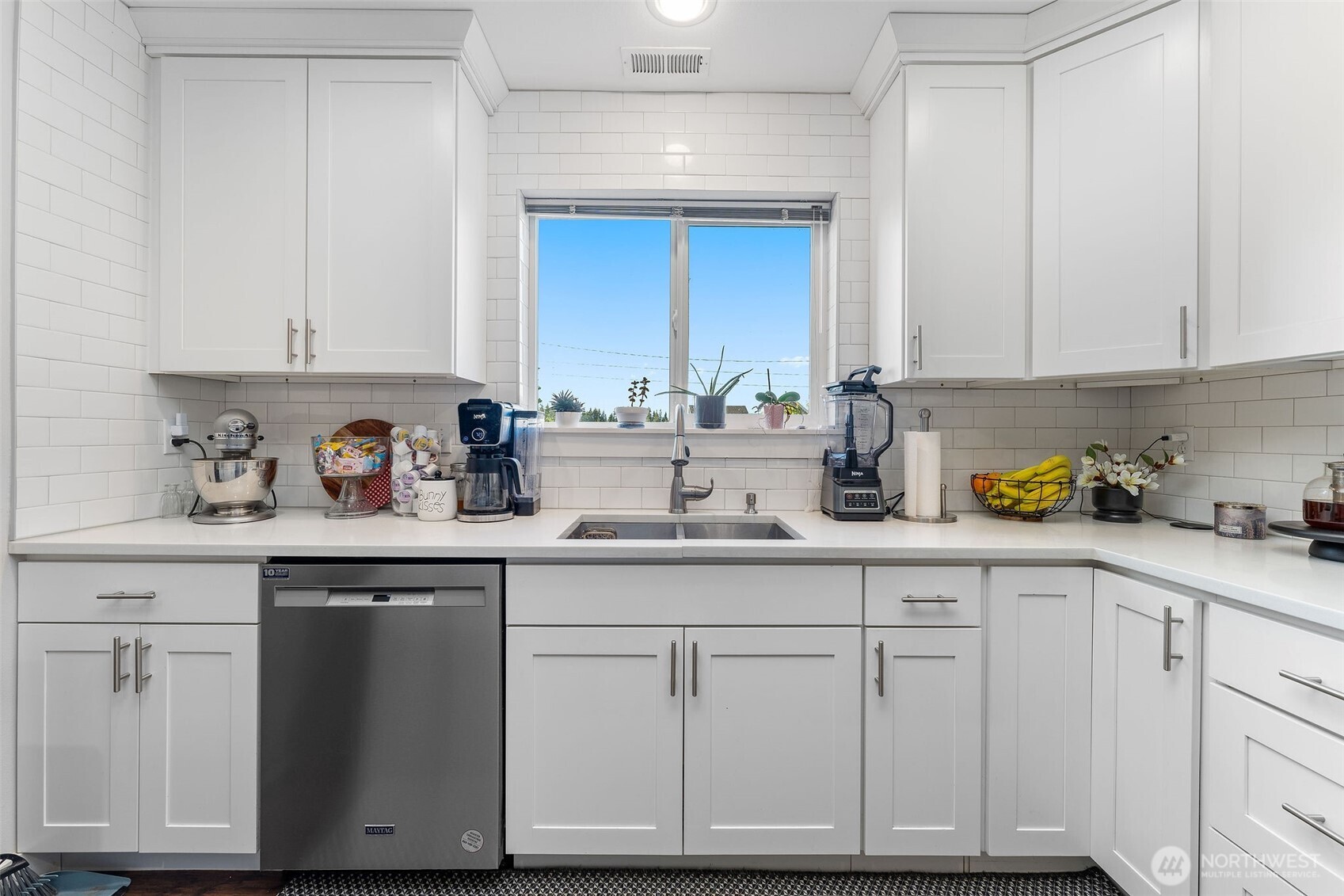 20835 20837 60th Street E