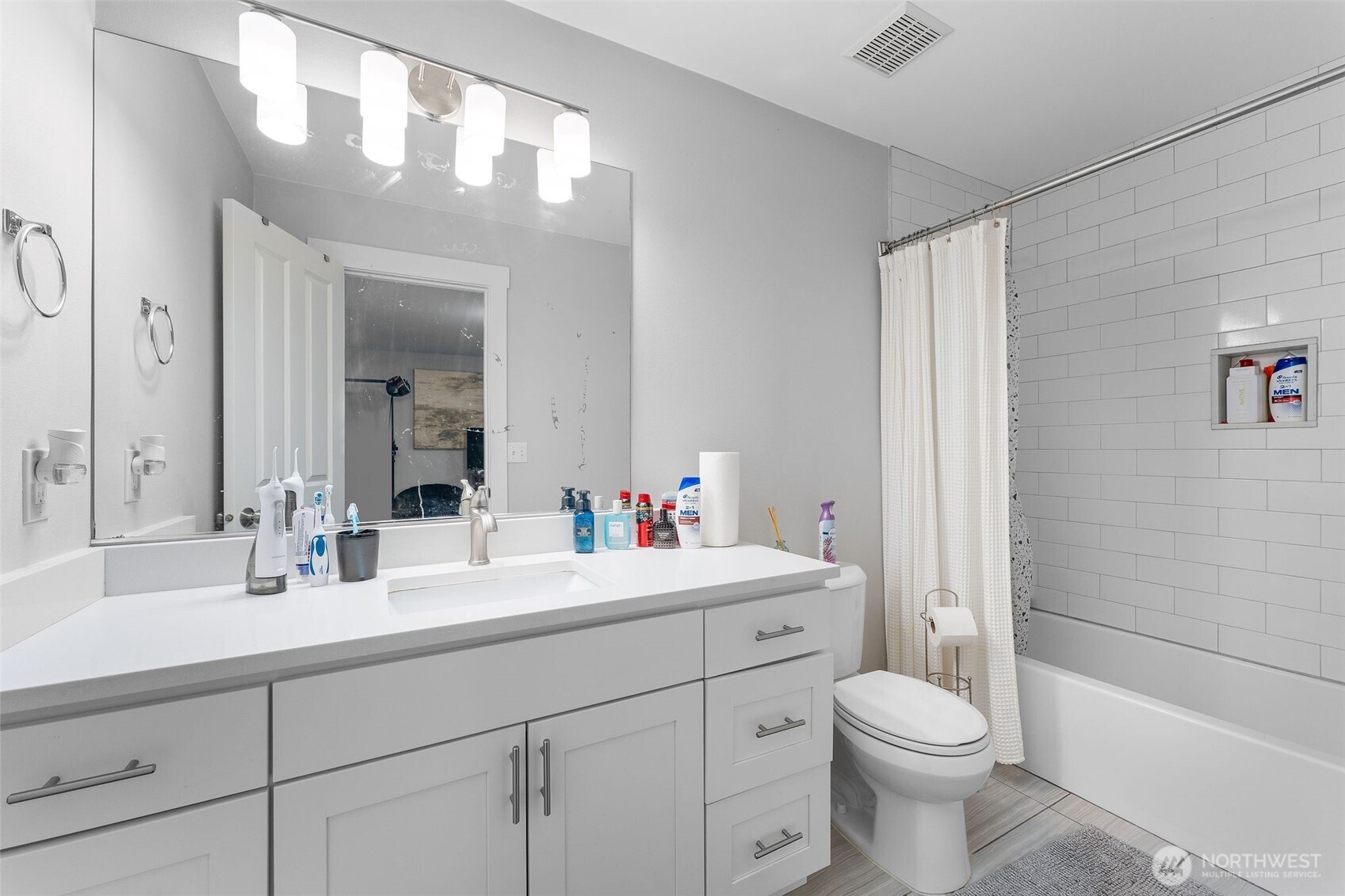 20835 20837 60th Street E