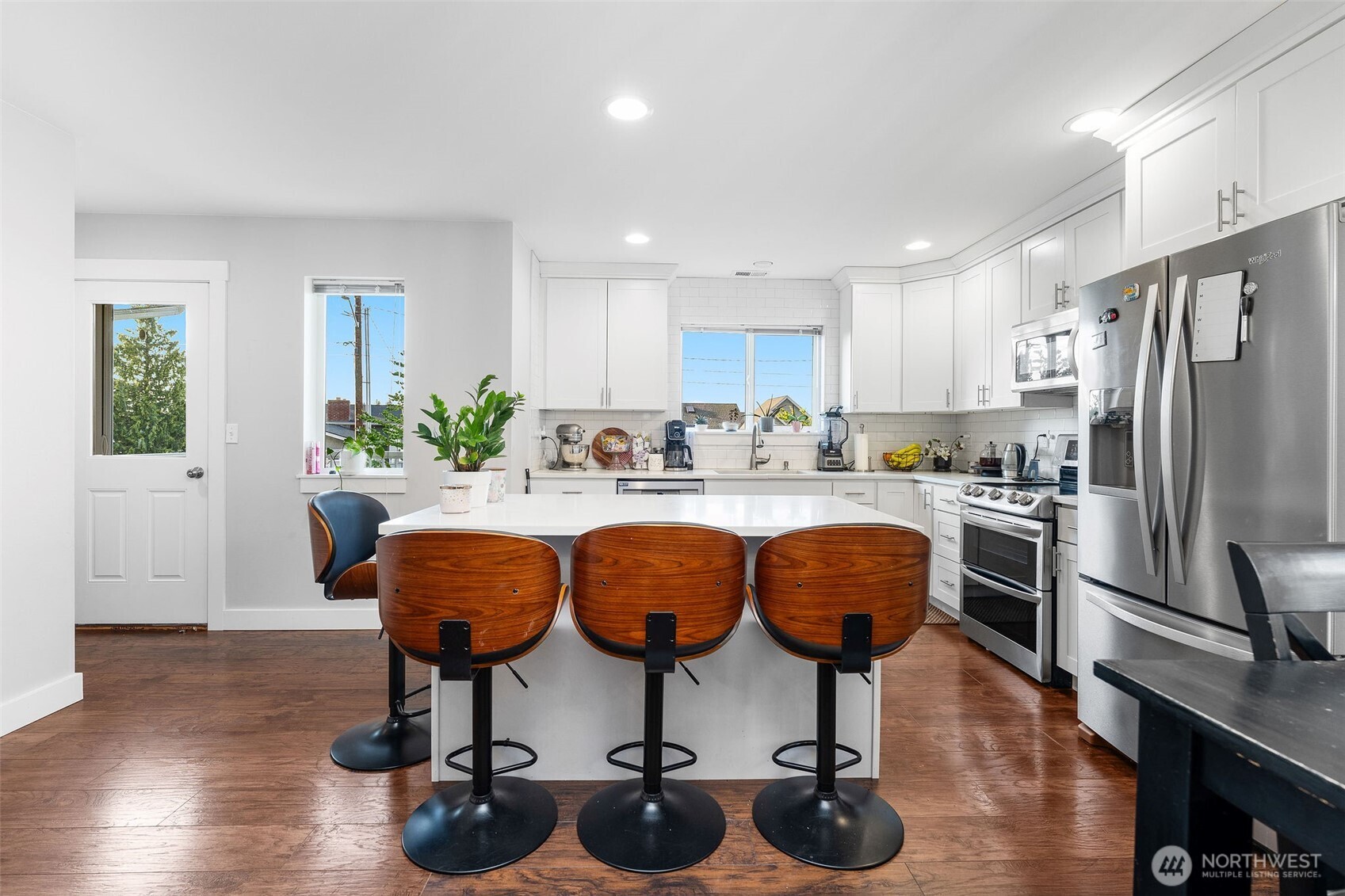 20835 20837 60th Street E