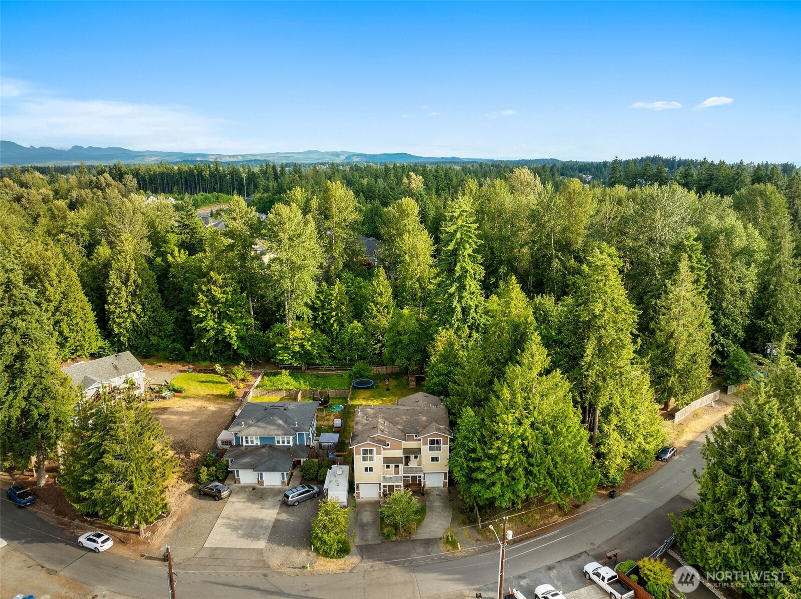 20835 20837 60th Street E