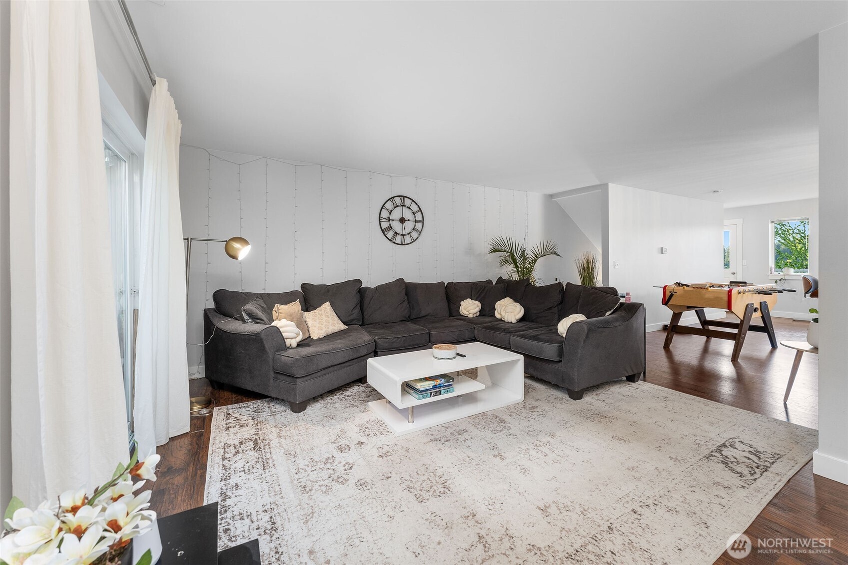 20835 20837 60th Street E