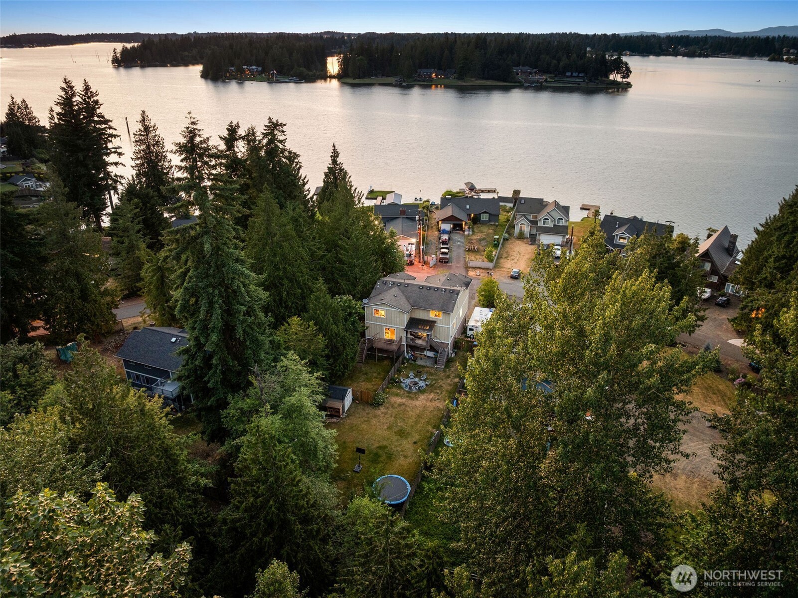 20835 20837 60th Street E