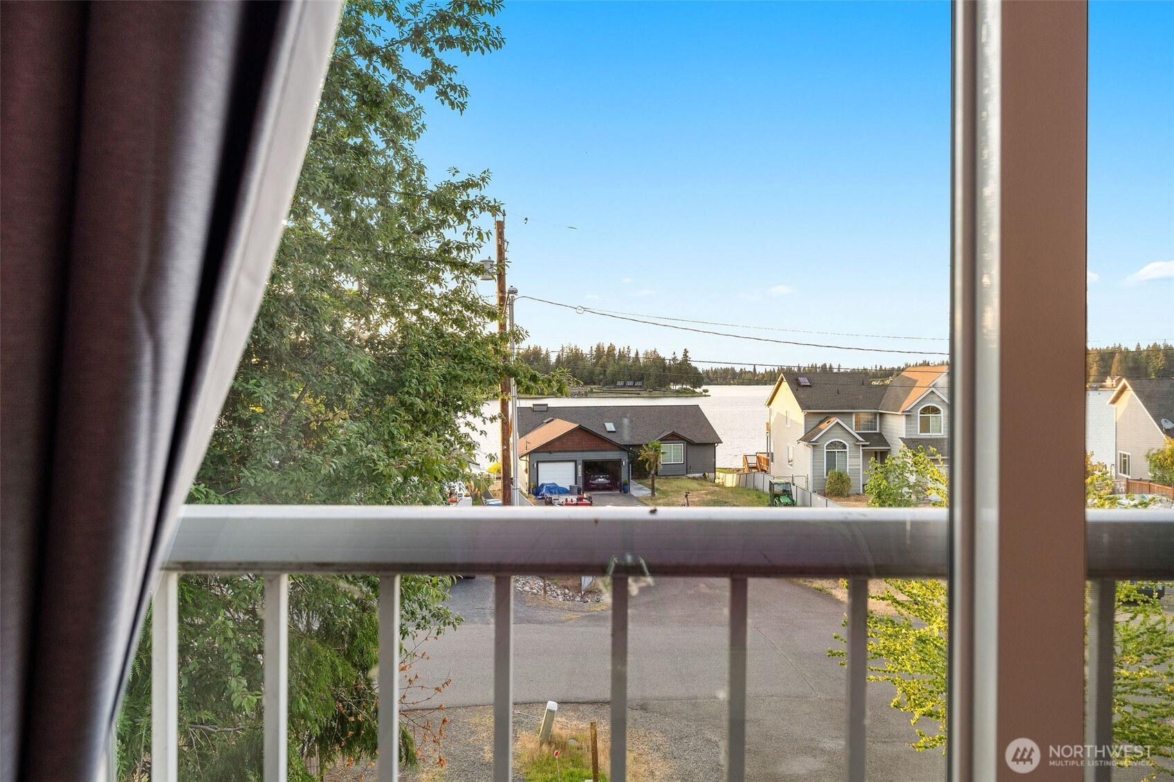 20835 20837 60th Street E