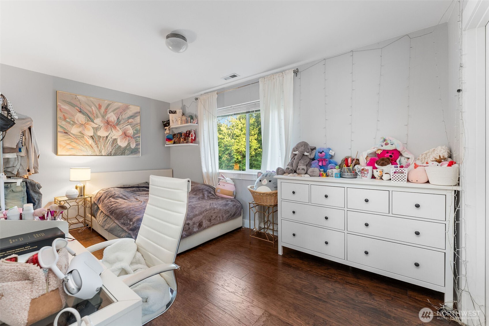 20835 20837 60th Street E