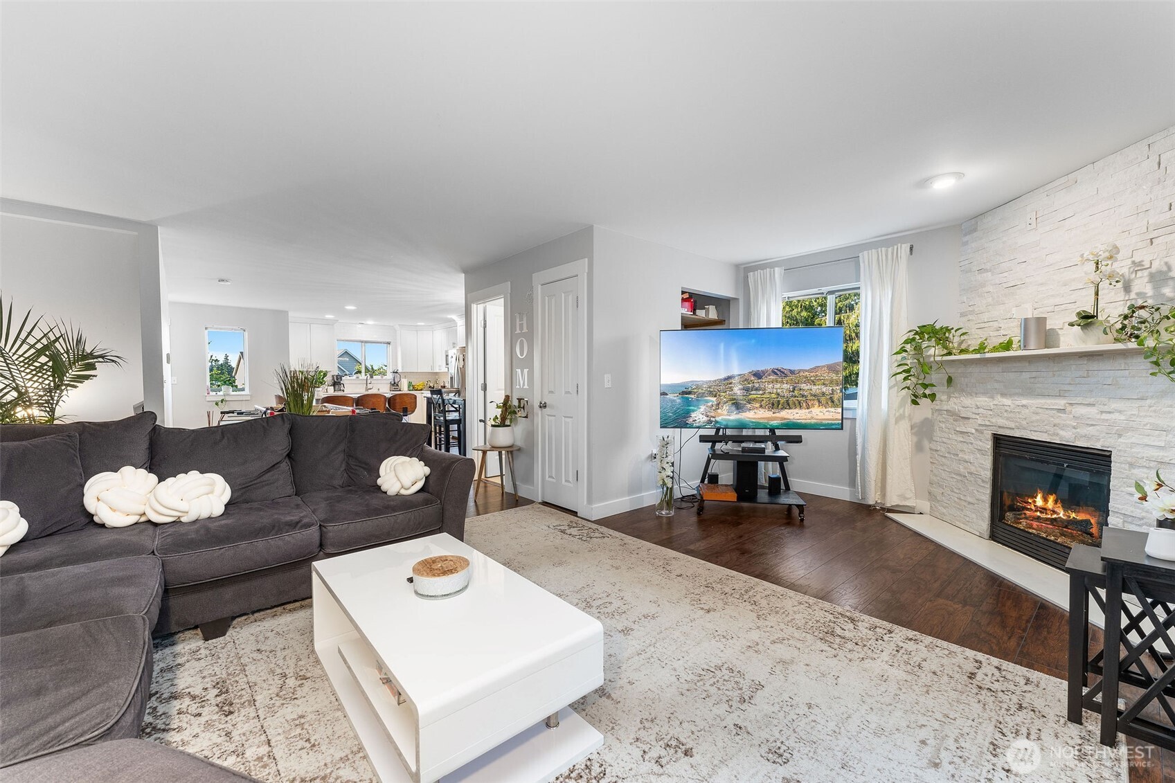 20835 20837 60th Street E