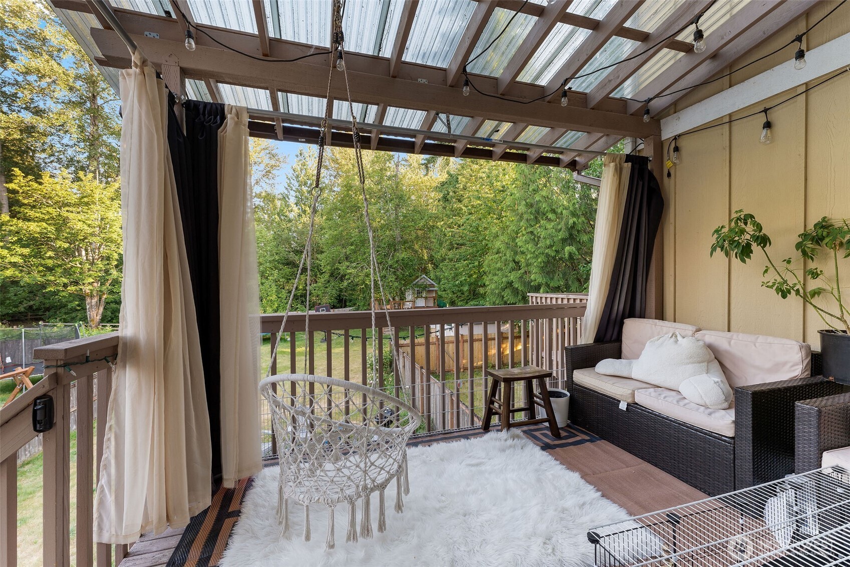 20835 20837 60th Street E