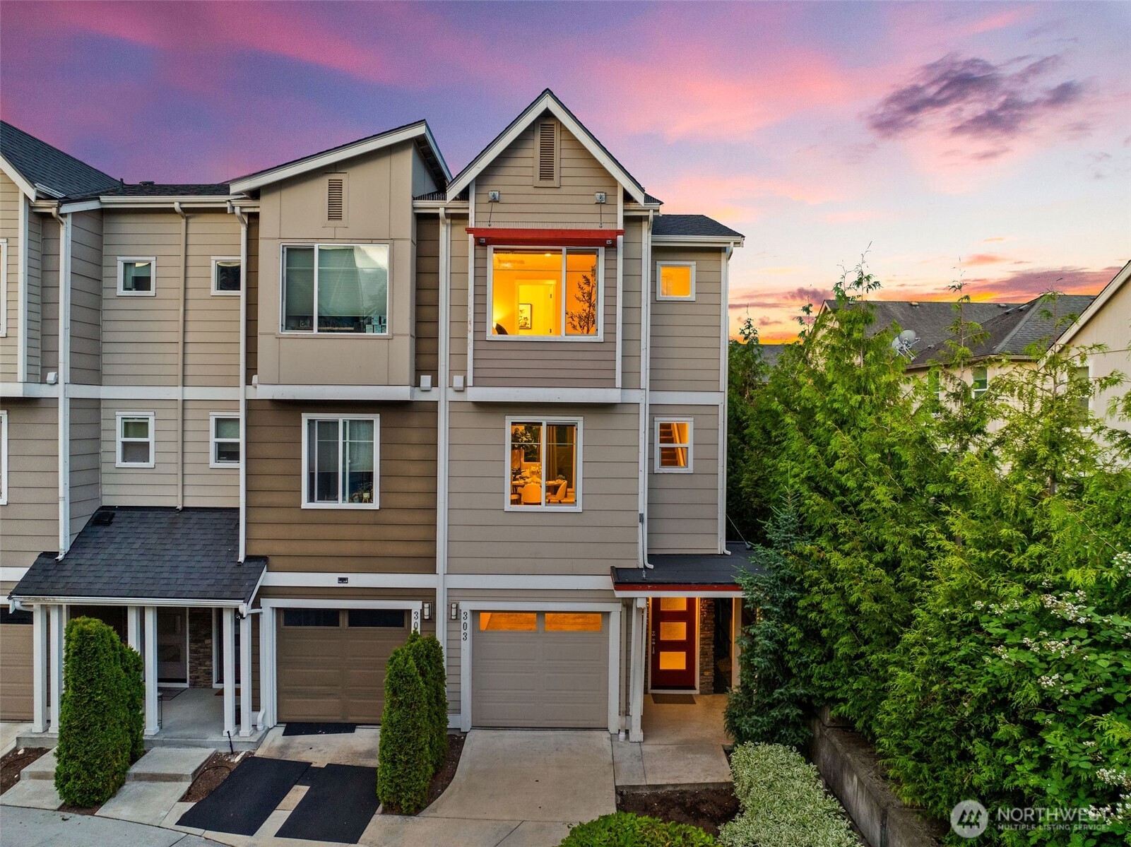 303 Anacortes Place NE