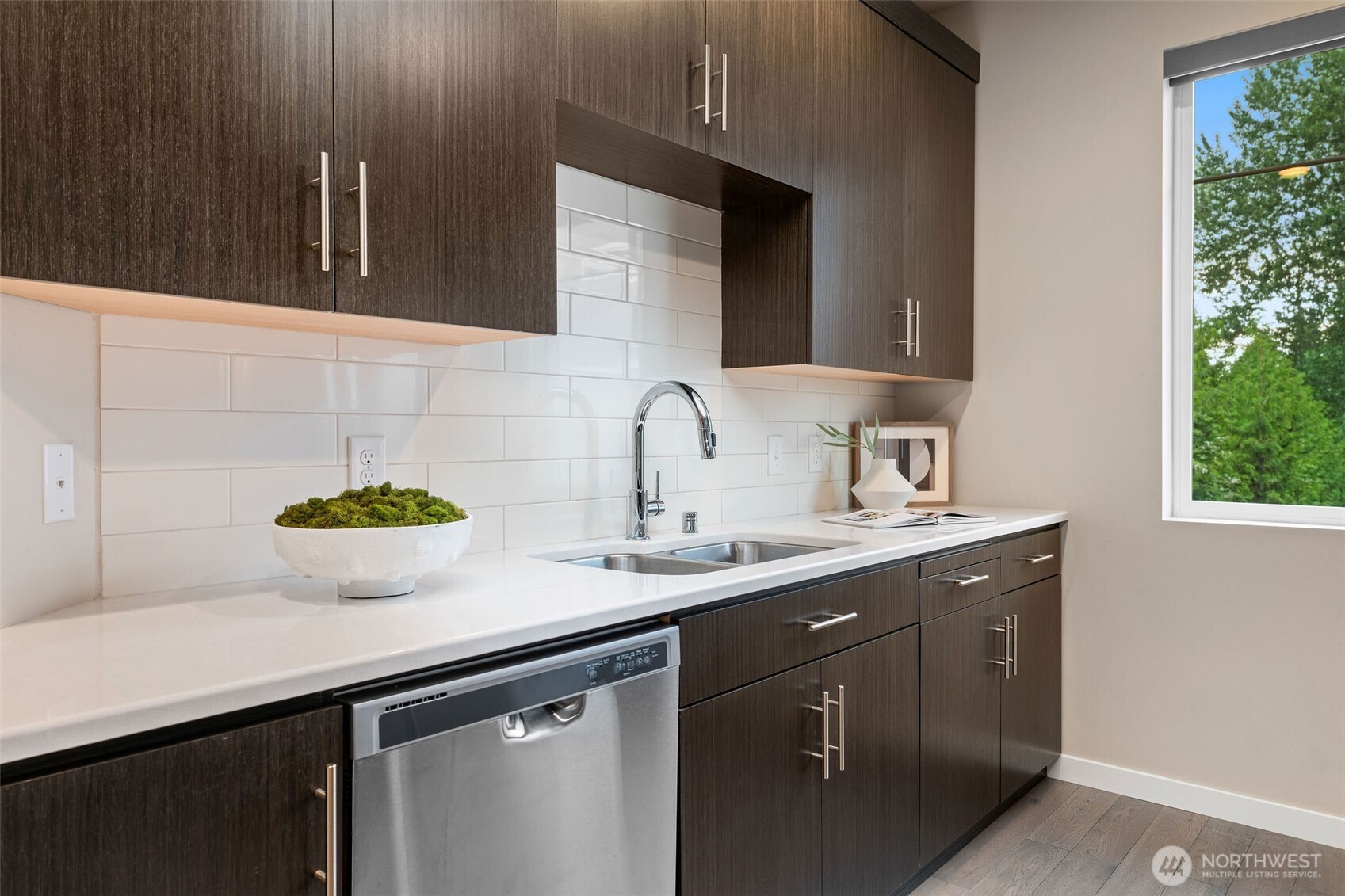 303 Anacortes Place NE