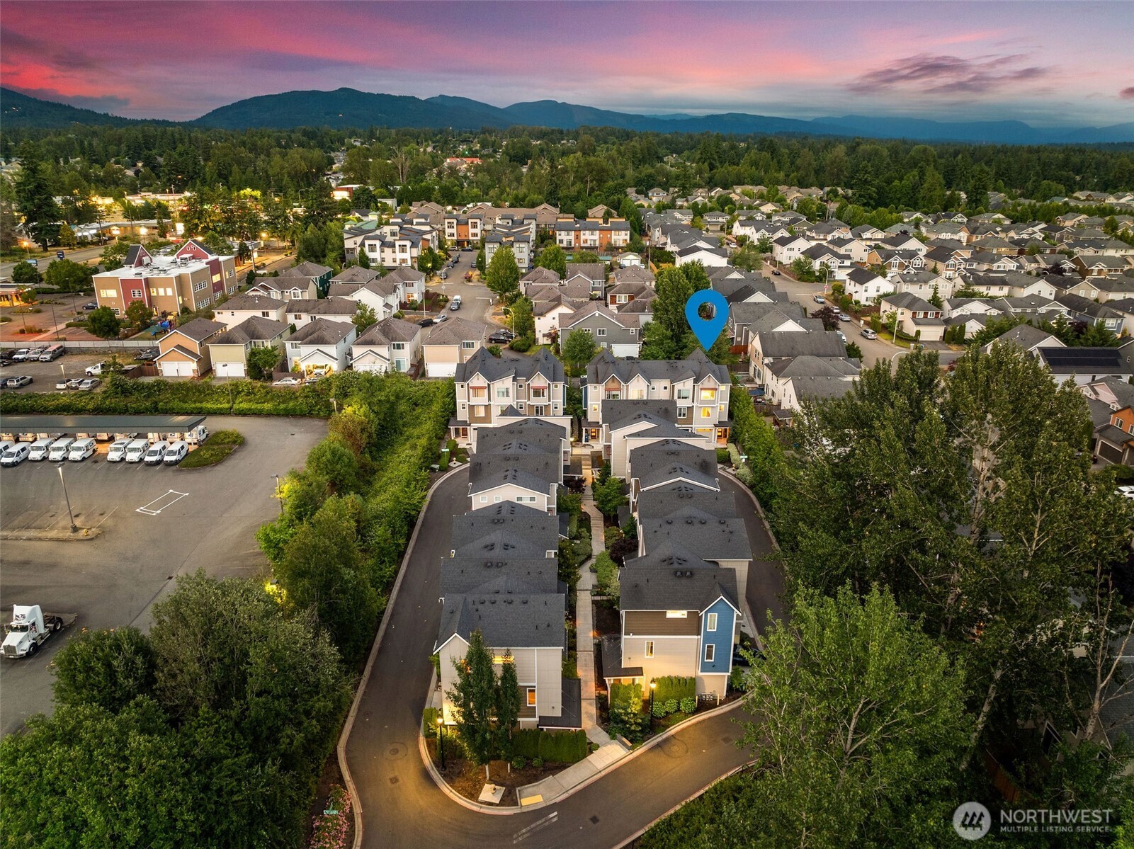 303 Anacortes Place NE