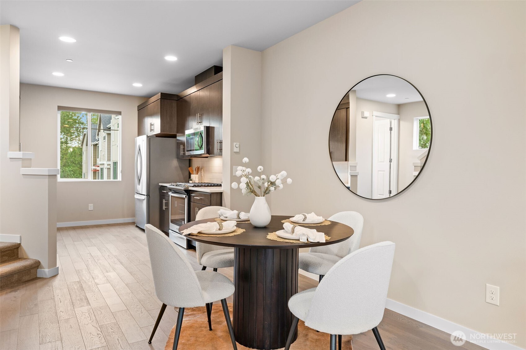 303 Anacortes Place NE