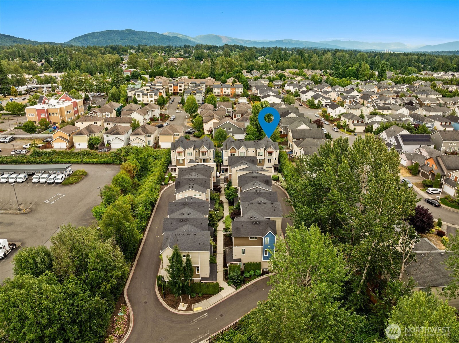 303 Anacortes Place NE