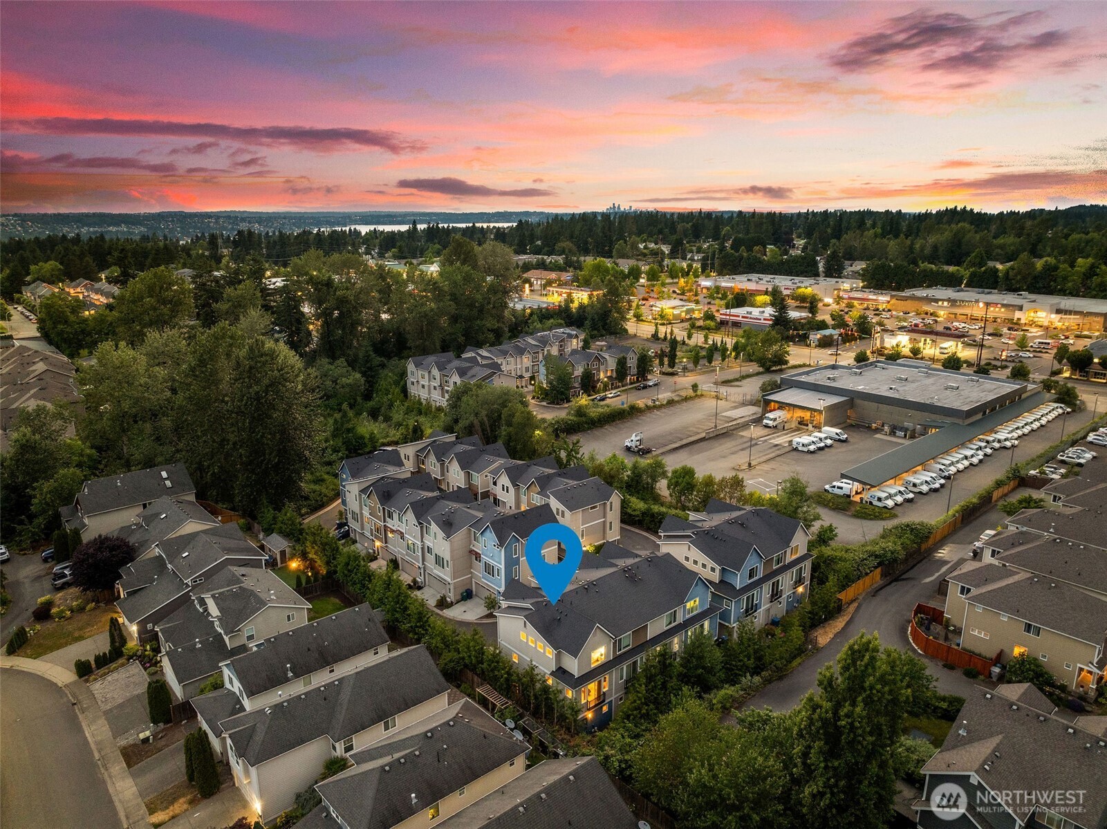 303 Anacortes Place NE