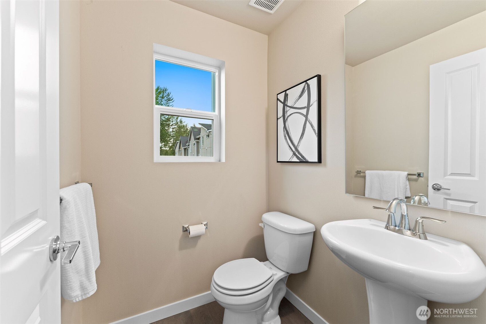 303 Anacortes Place NE