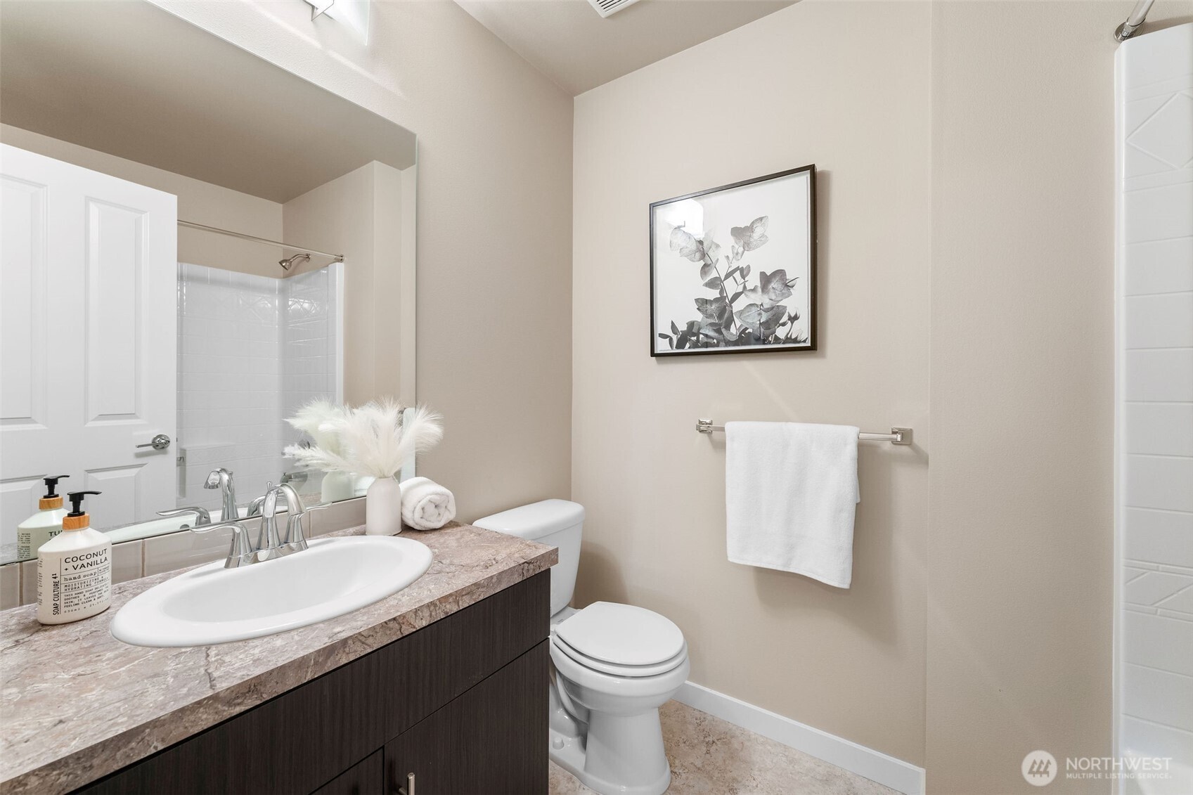 303 Anacortes Place NE