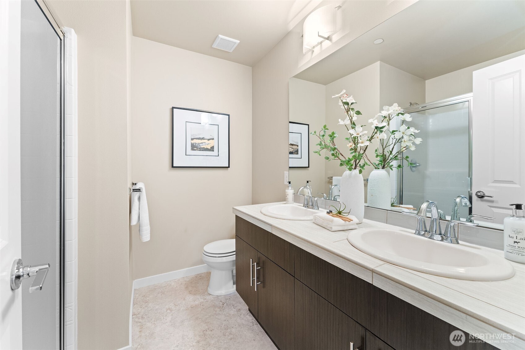 303 Anacortes Place NE