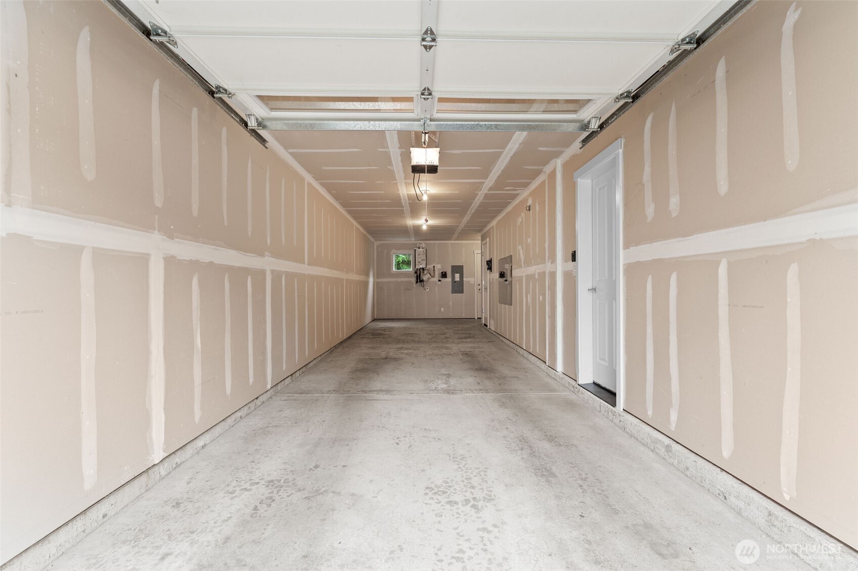 303 Anacortes Place NE