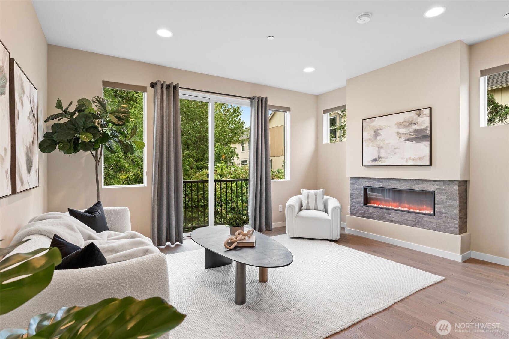 303 Anacortes Place NE