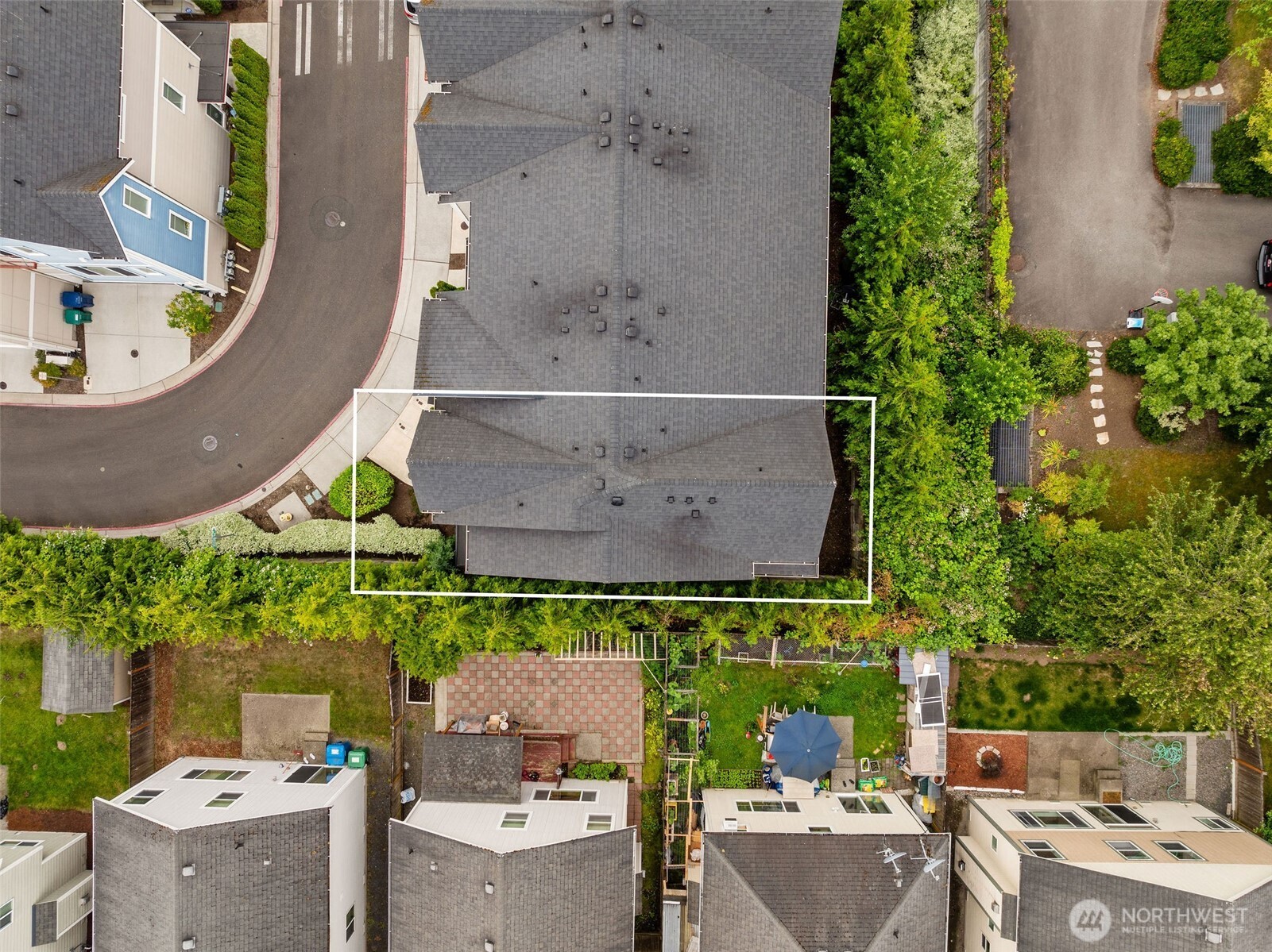 303 Anacortes Place NE