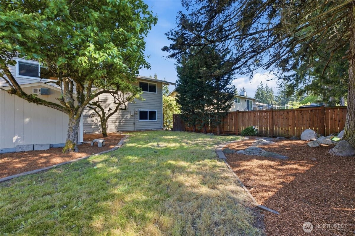 1801 Anacortes Avenue NE