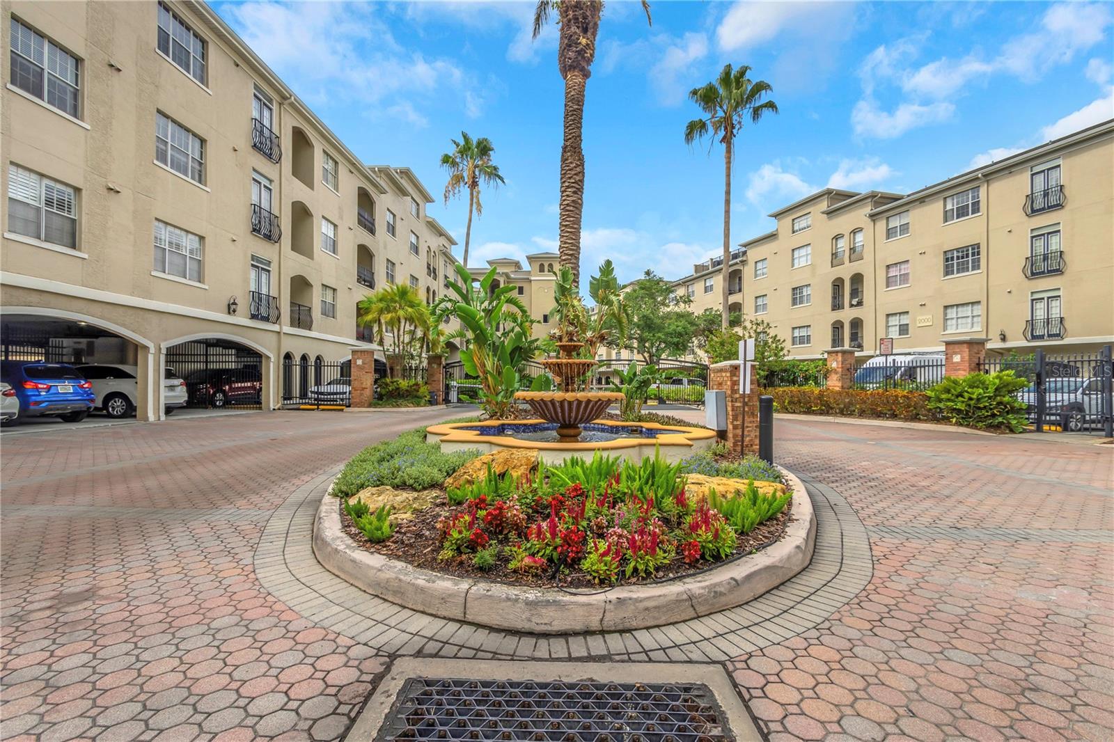501 KNIGHTS RUN AVE #1209