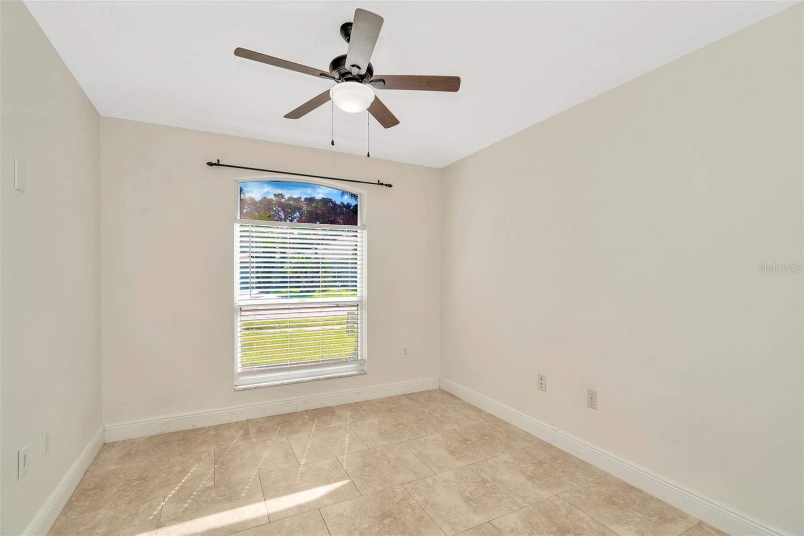3837 LOCKRIDGE DR