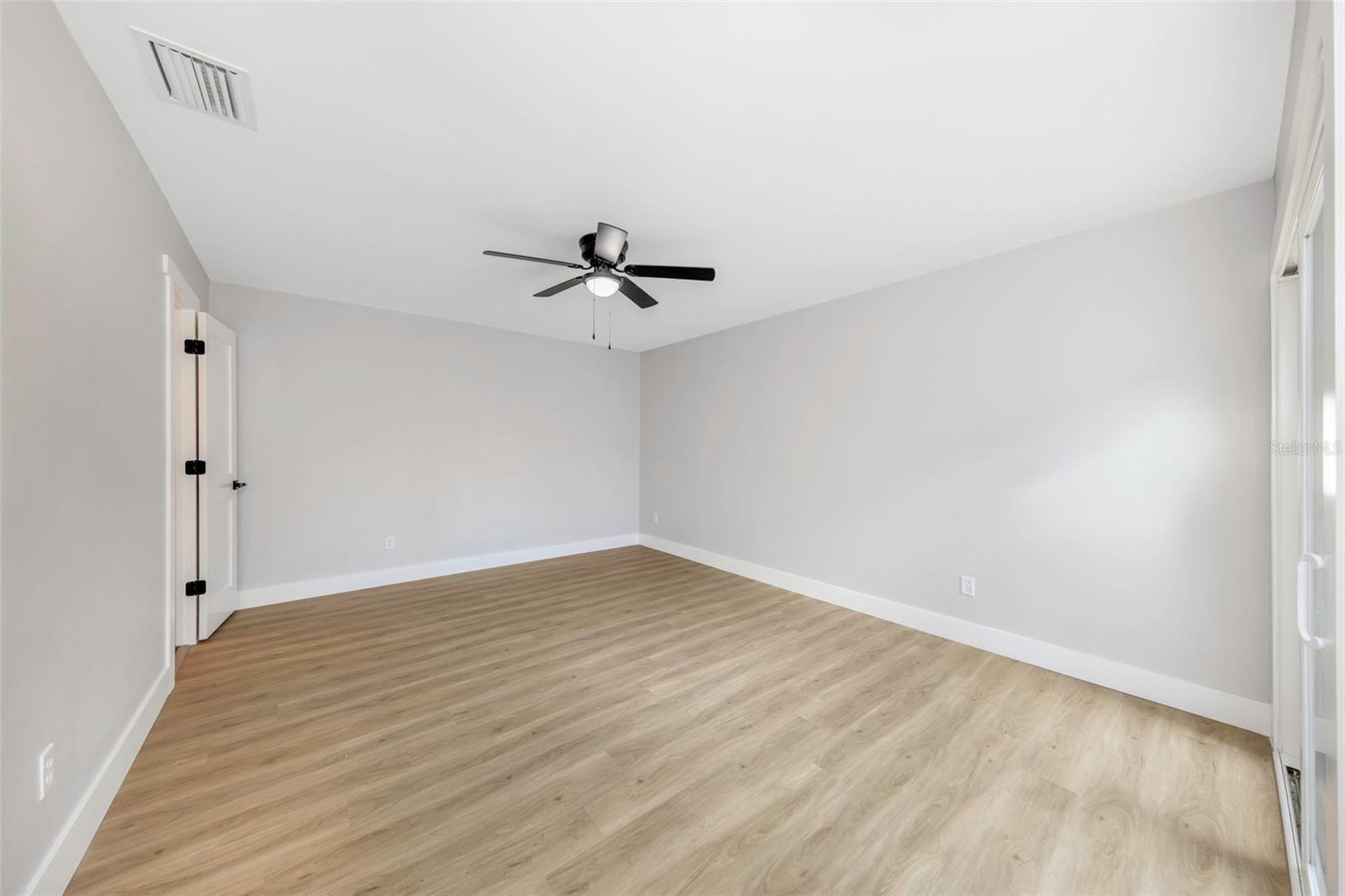 15911 COUNTRY FARM PL