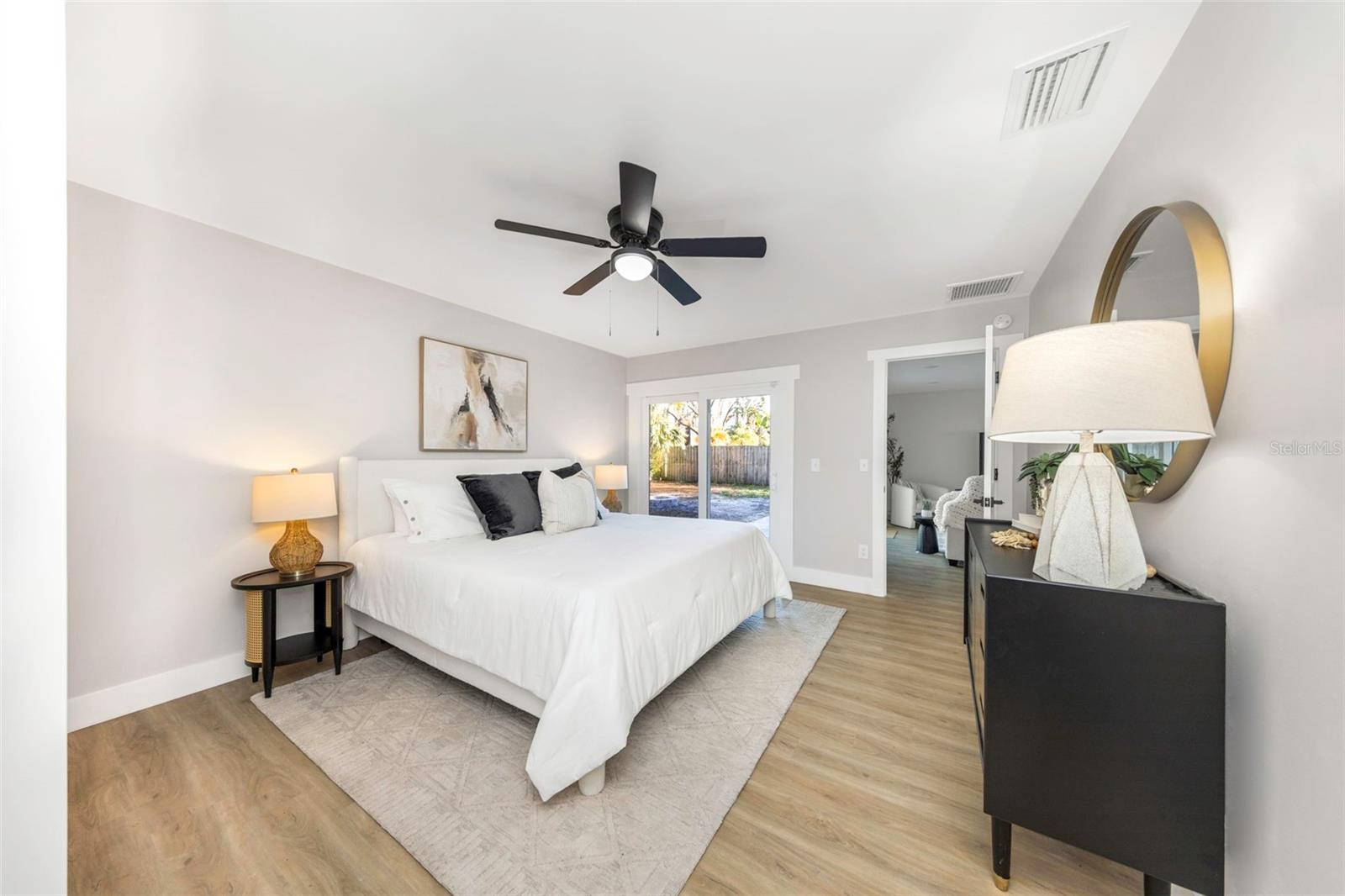 15911 COUNTRY FARM PL