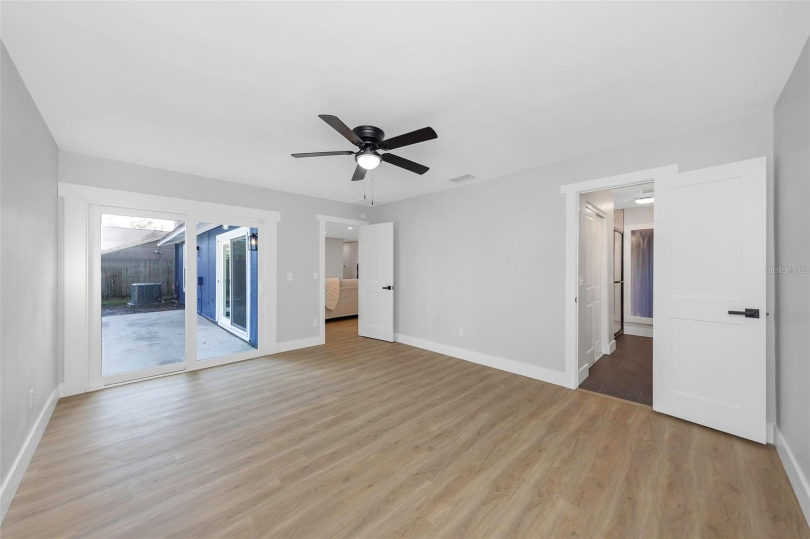 15911 COUNTRY FARM PL