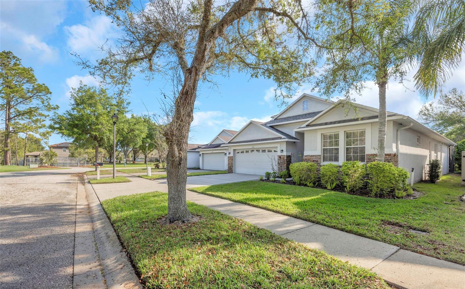 7754 STONELEIGH DR