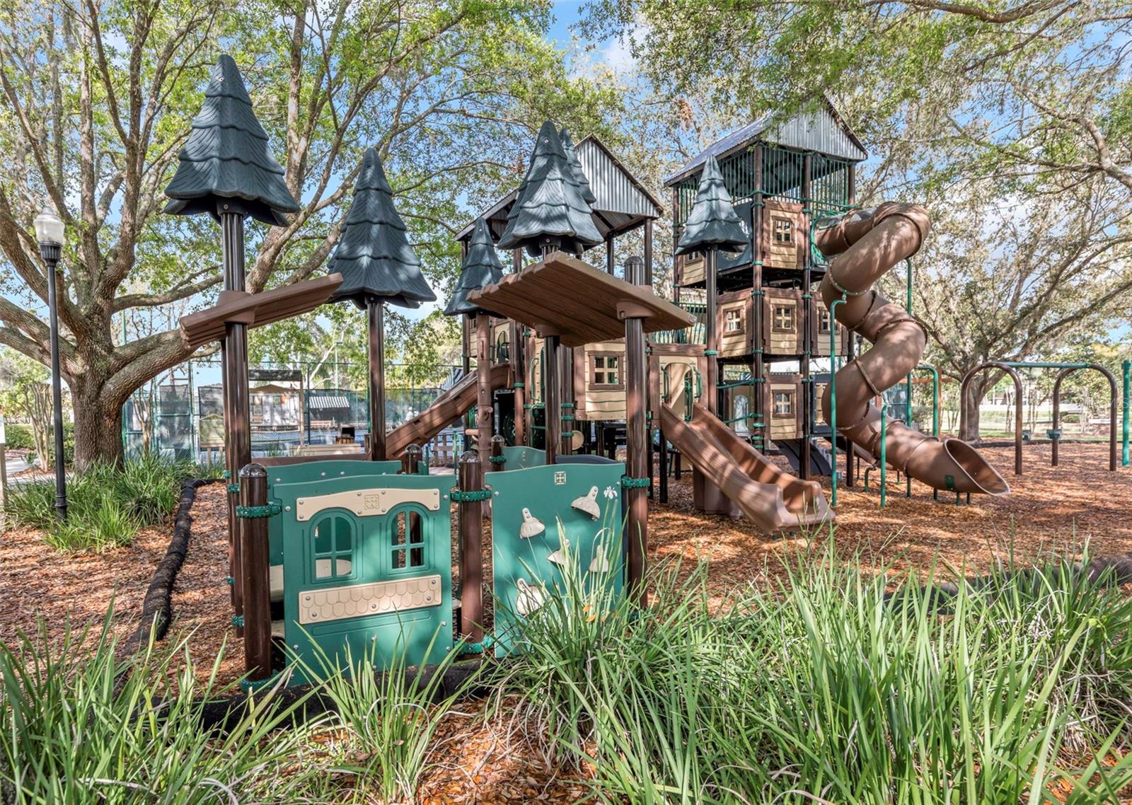7754 STONELEIGH DR