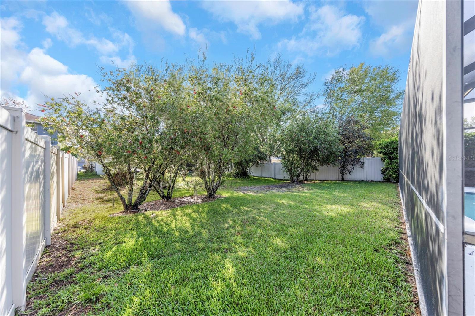 7754 STONELEIGH DR