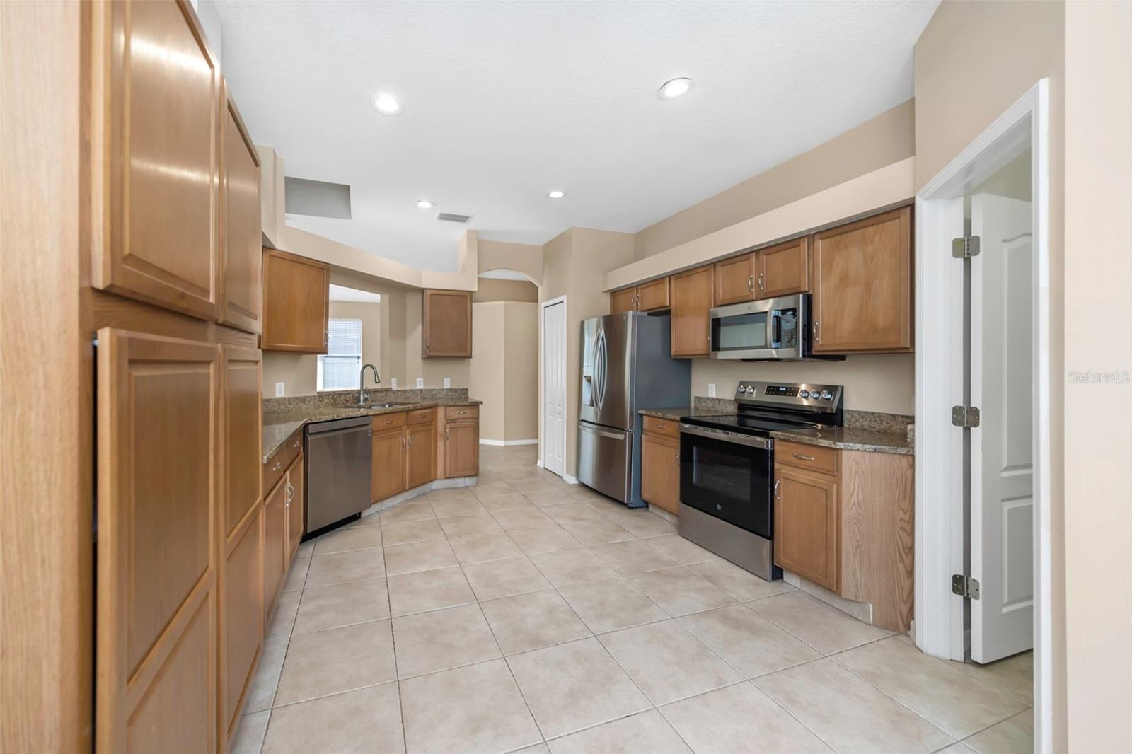 7754 STONELEIGH DR
