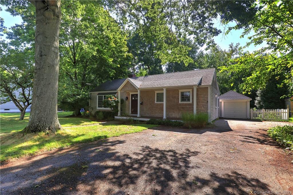 915 Holland Hill Road