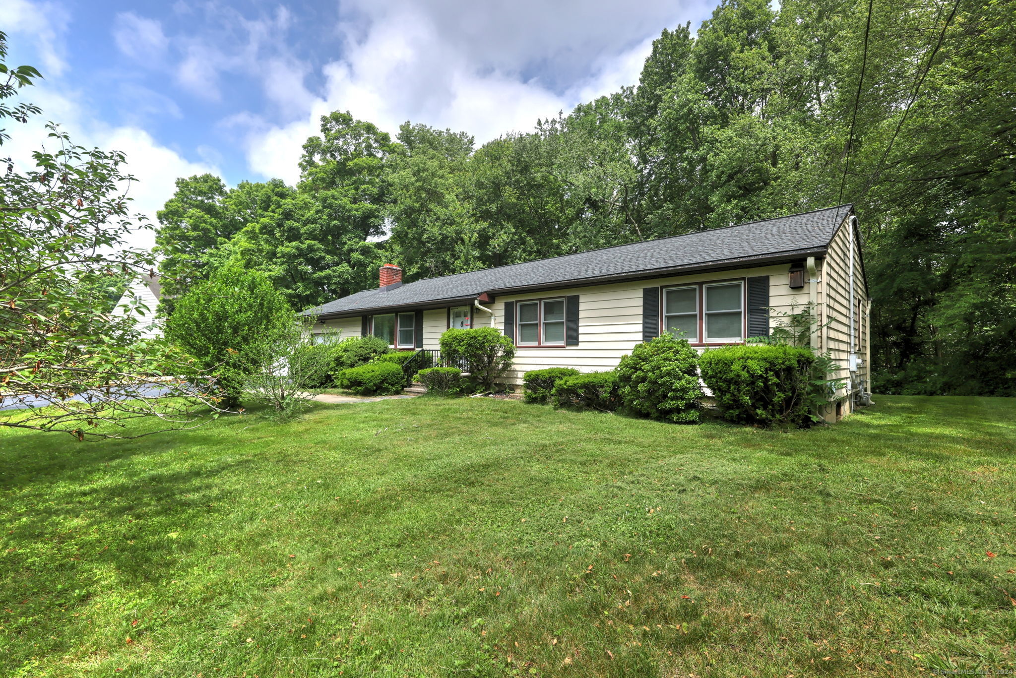 11 Beach Hill Road