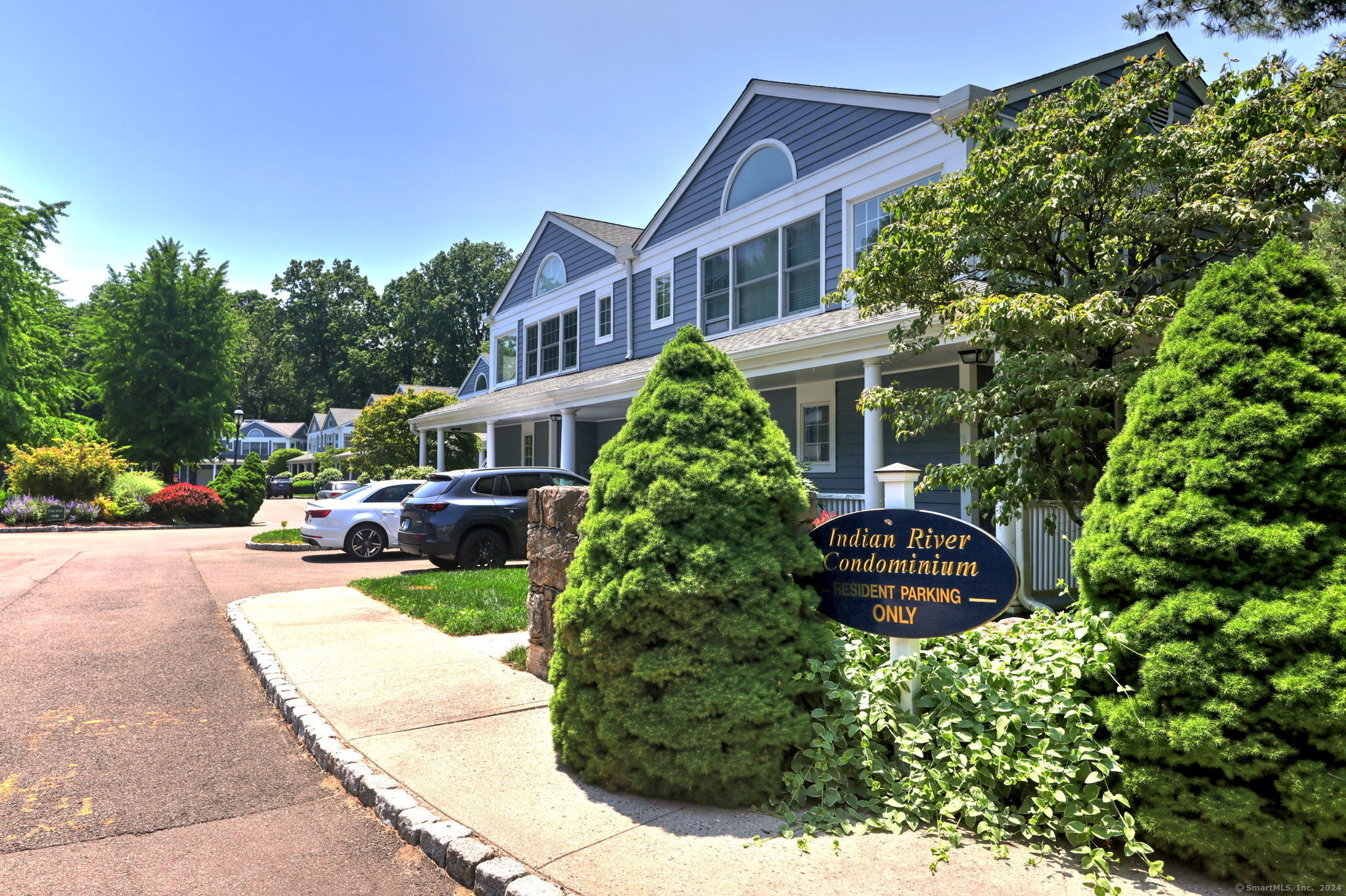 230 Saugatuck Avenue APT 8