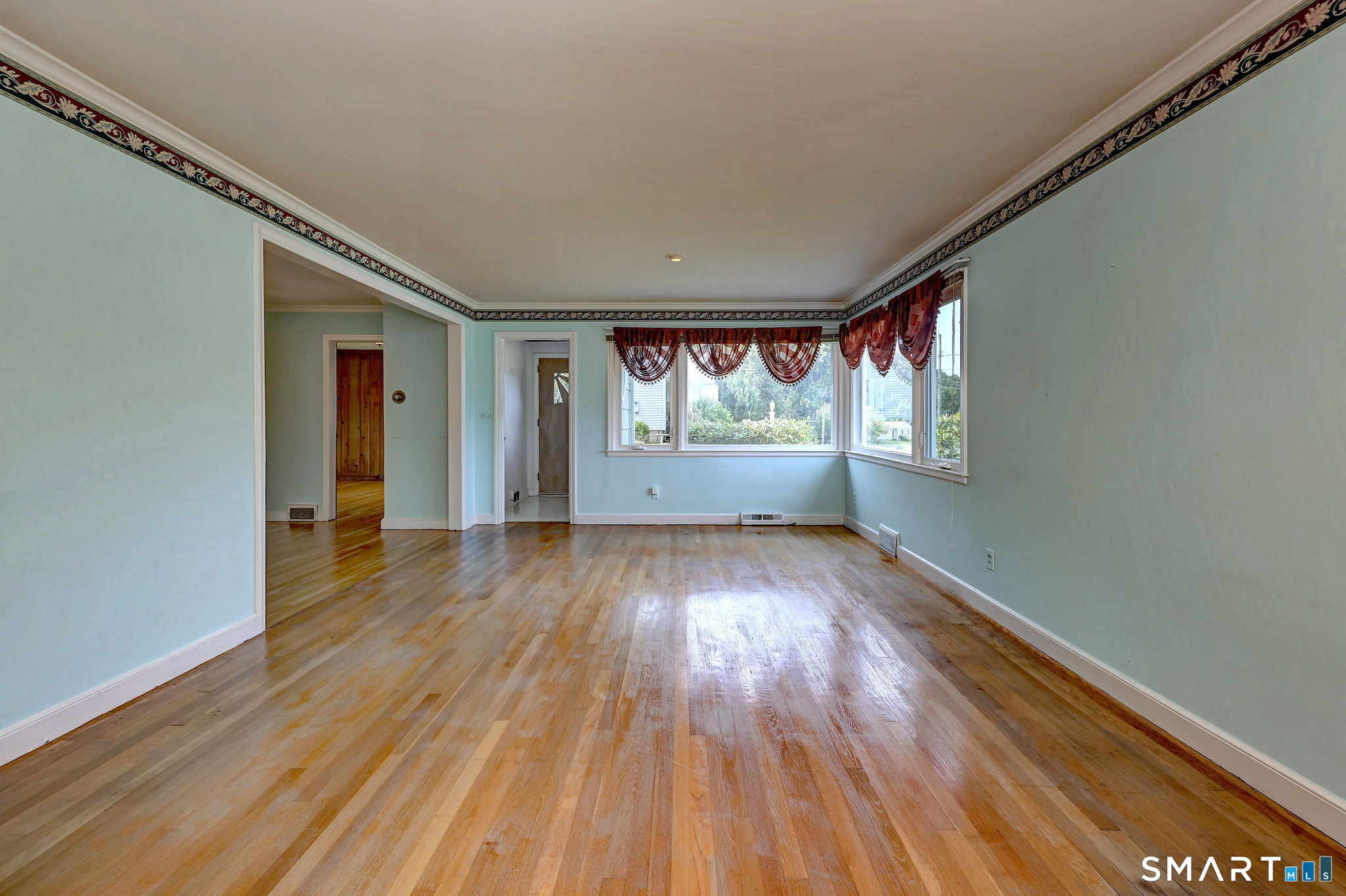 136 Hawthorne Drive