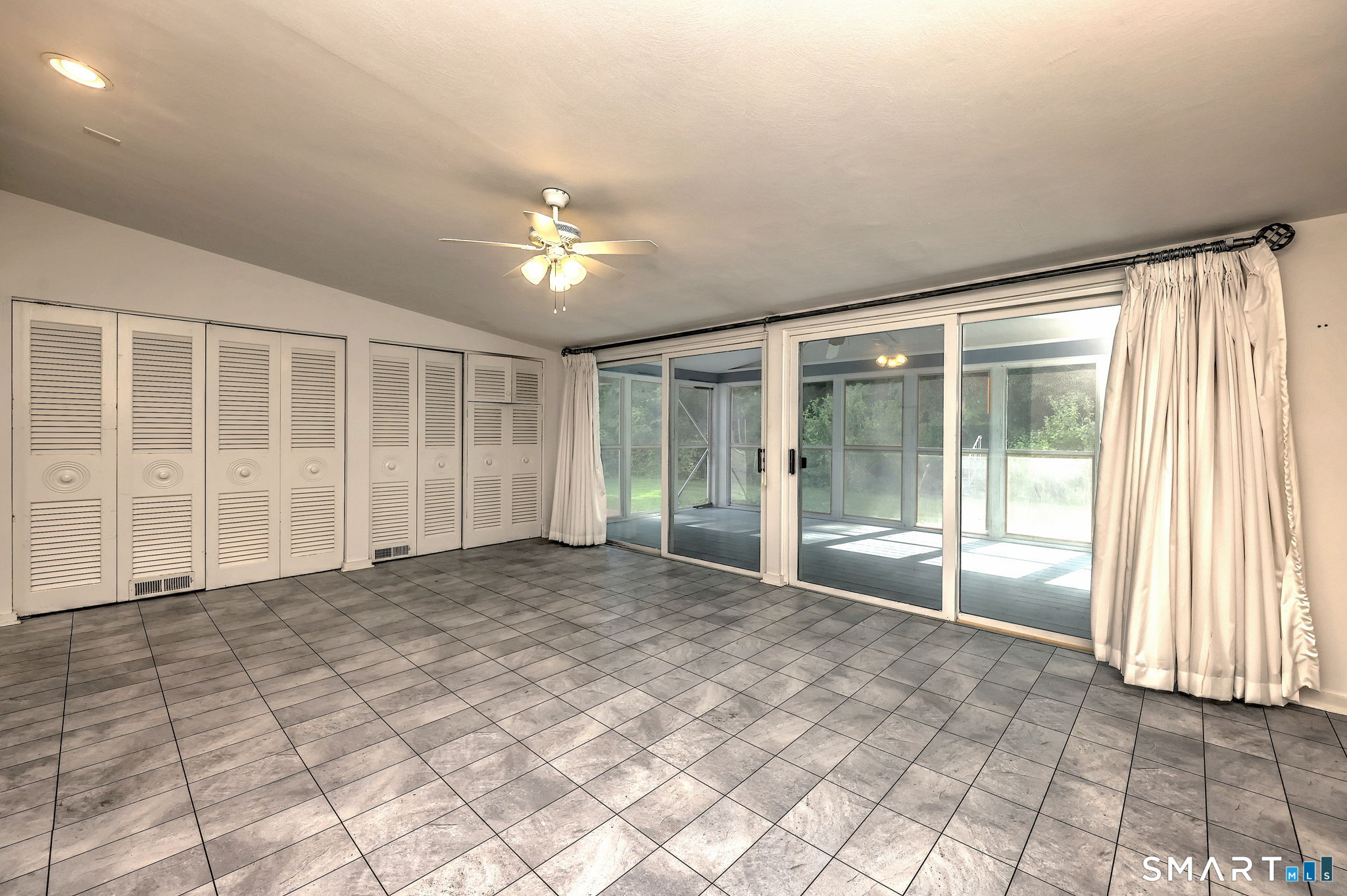 136 Hawthorne Drive
