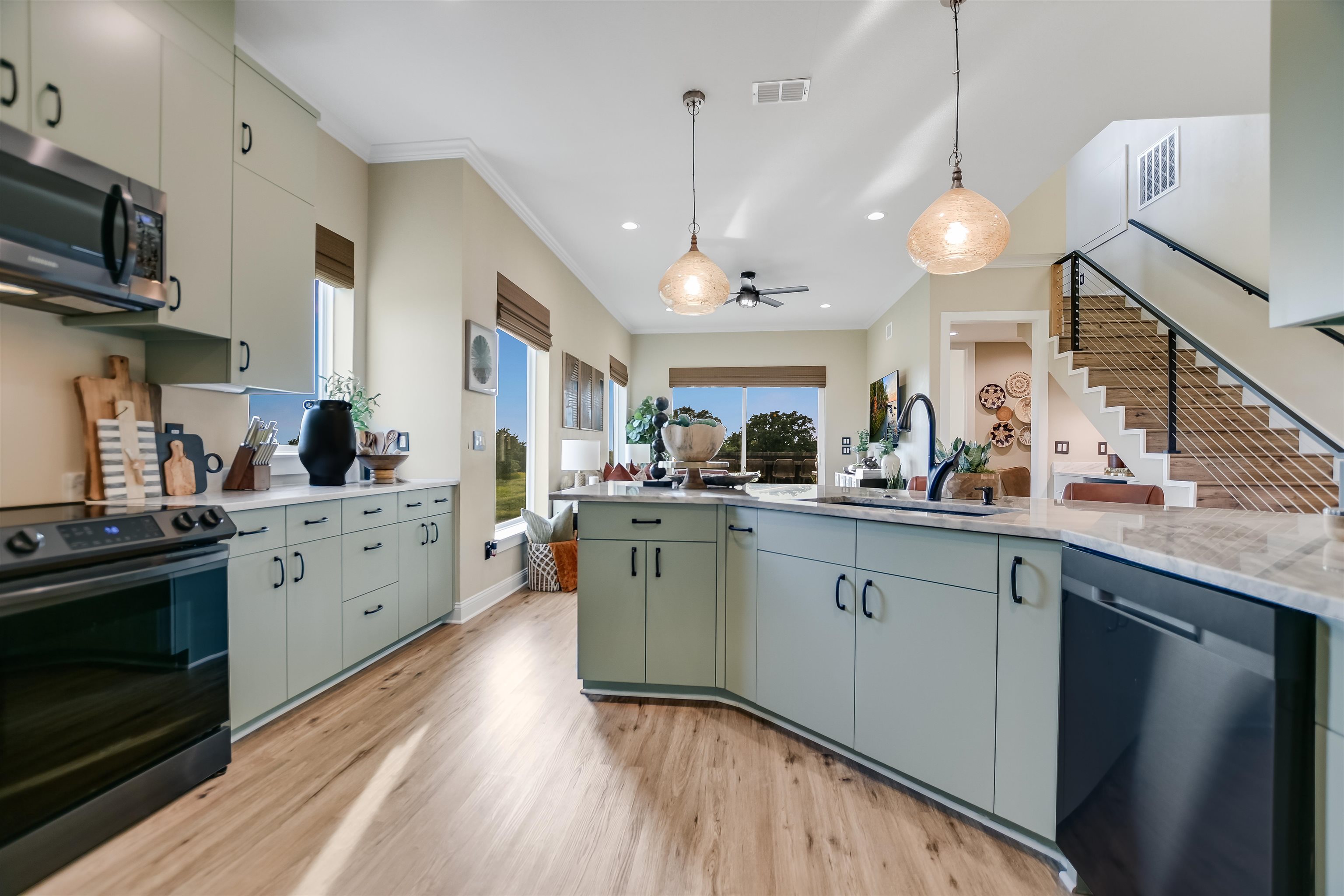 1502 Cats Eye Unit A