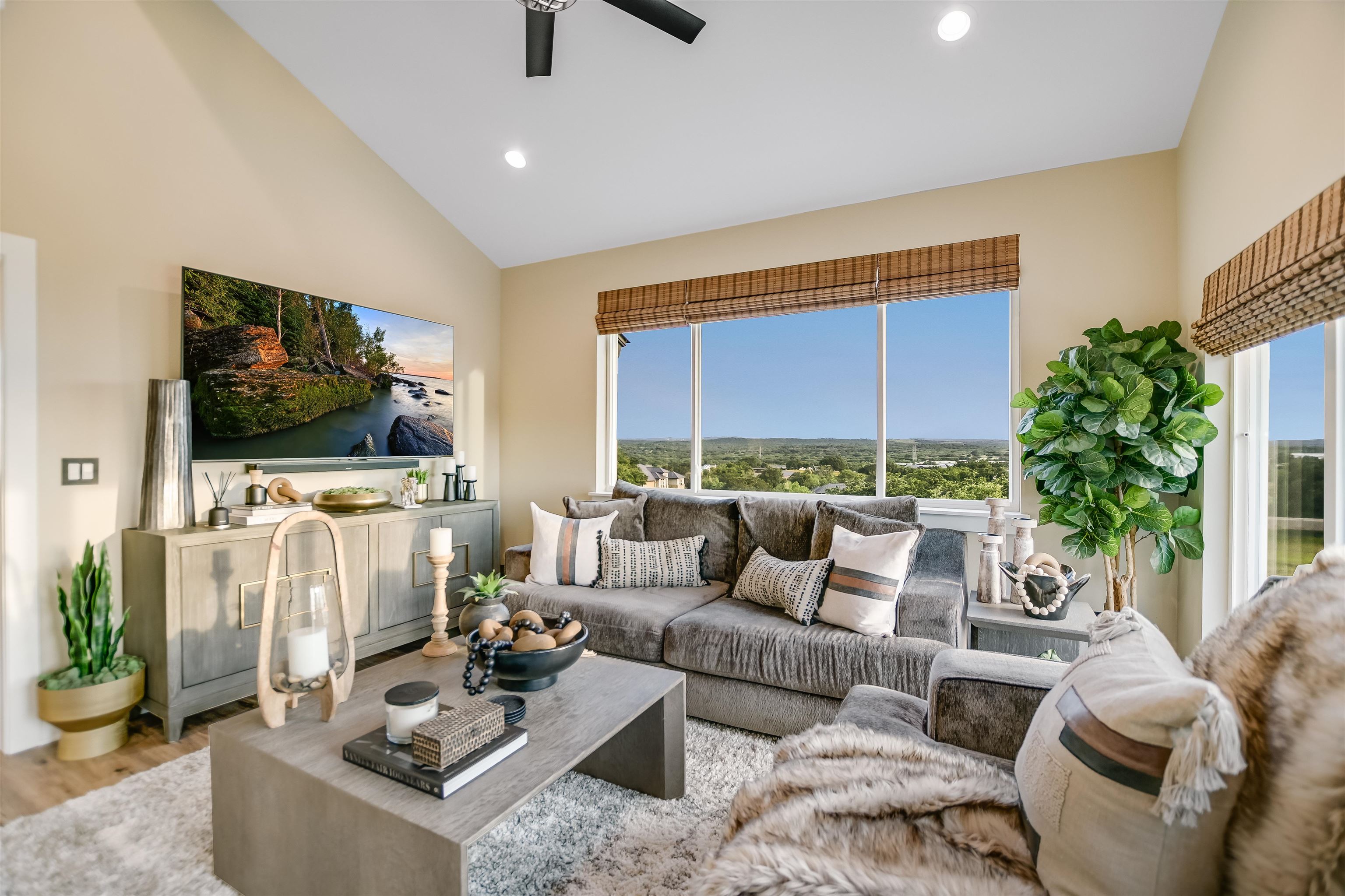 1502 Cats Eye Unit A