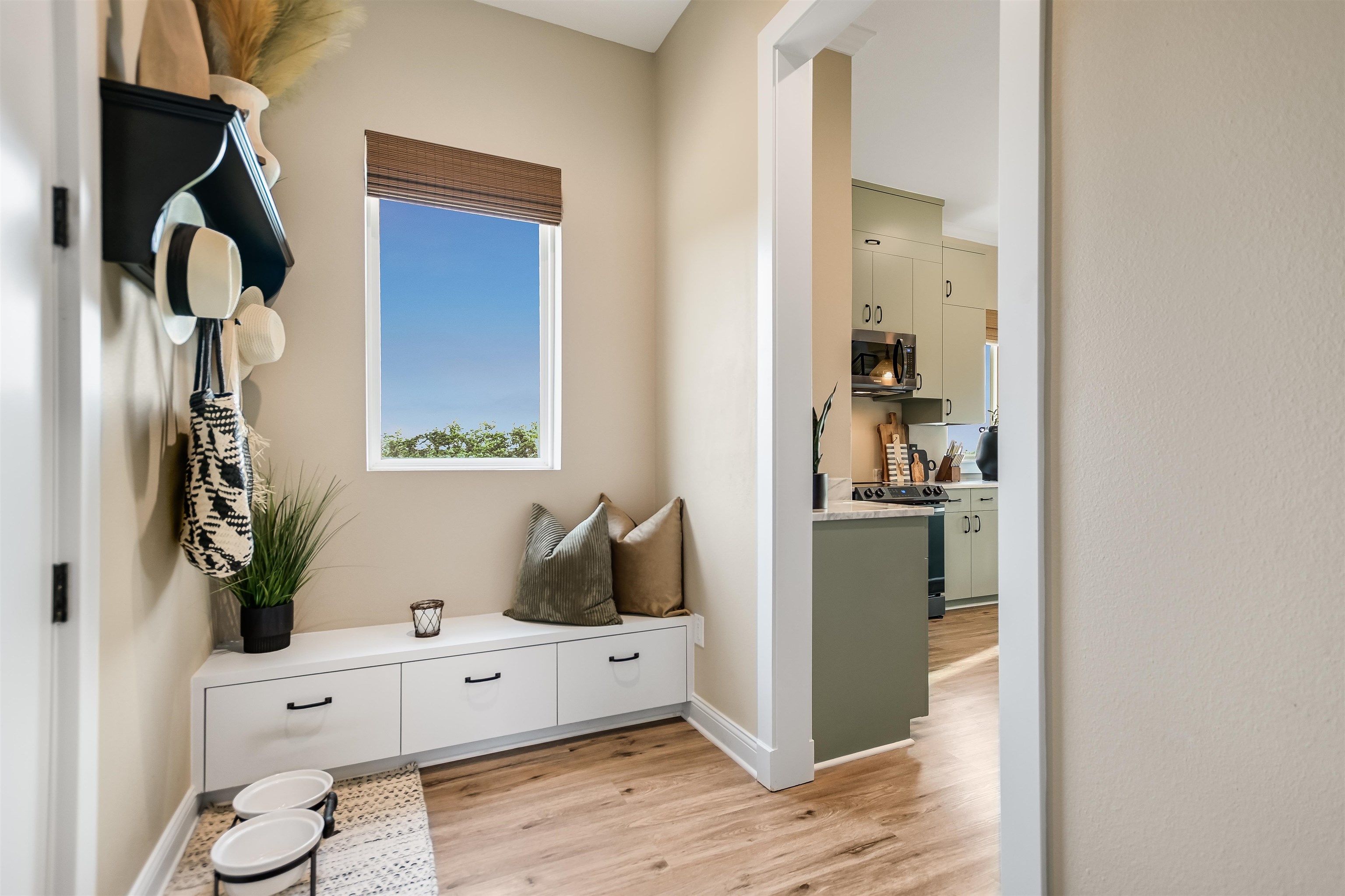 1502 Cats Eye Unit A