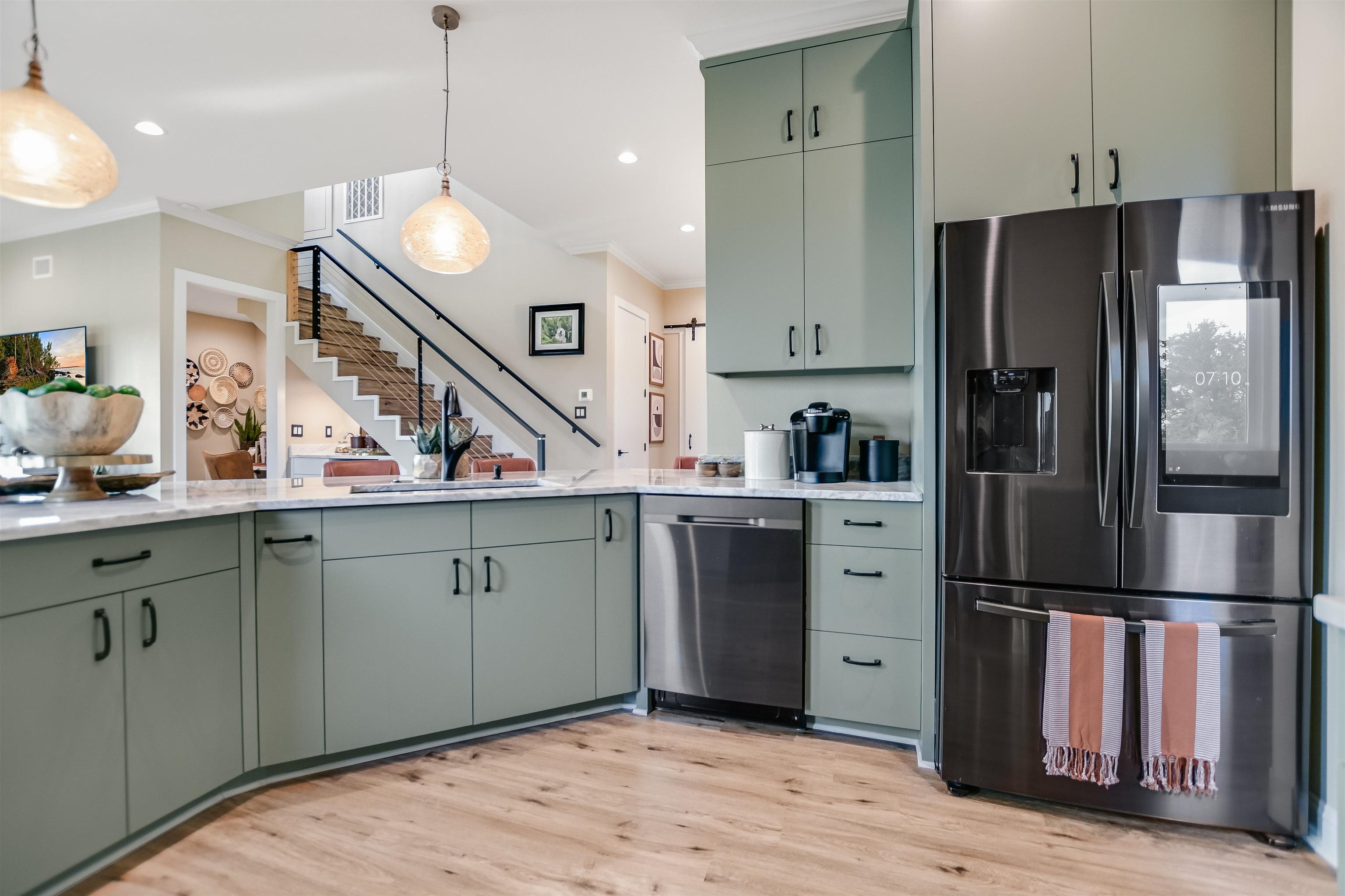 1502 Cats Eye Unit A