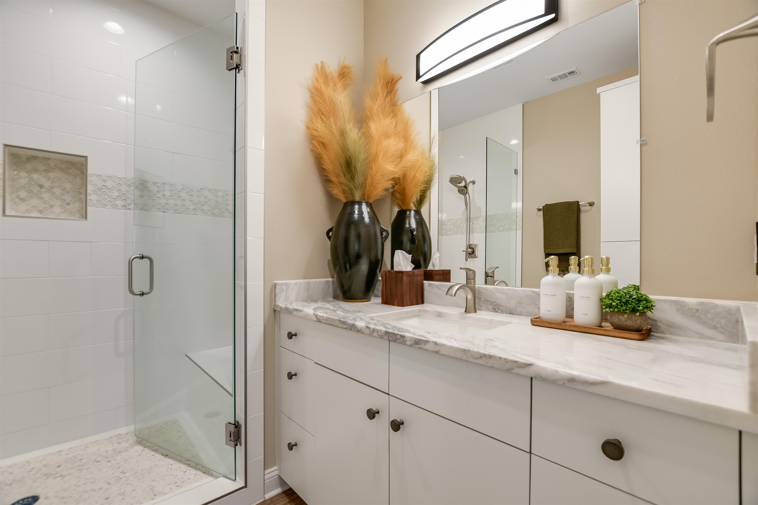 1502 Cats Eye Unit A